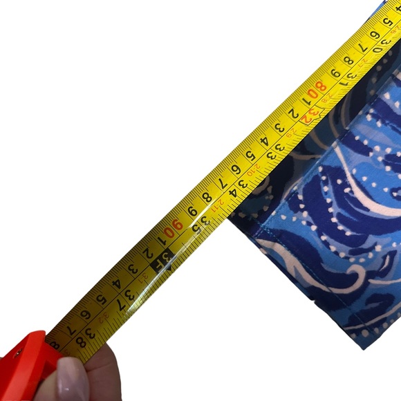 Lilly Pulitzer skinny jeans in size 00. Blue and white with gold hardware - Picture 3 of 16